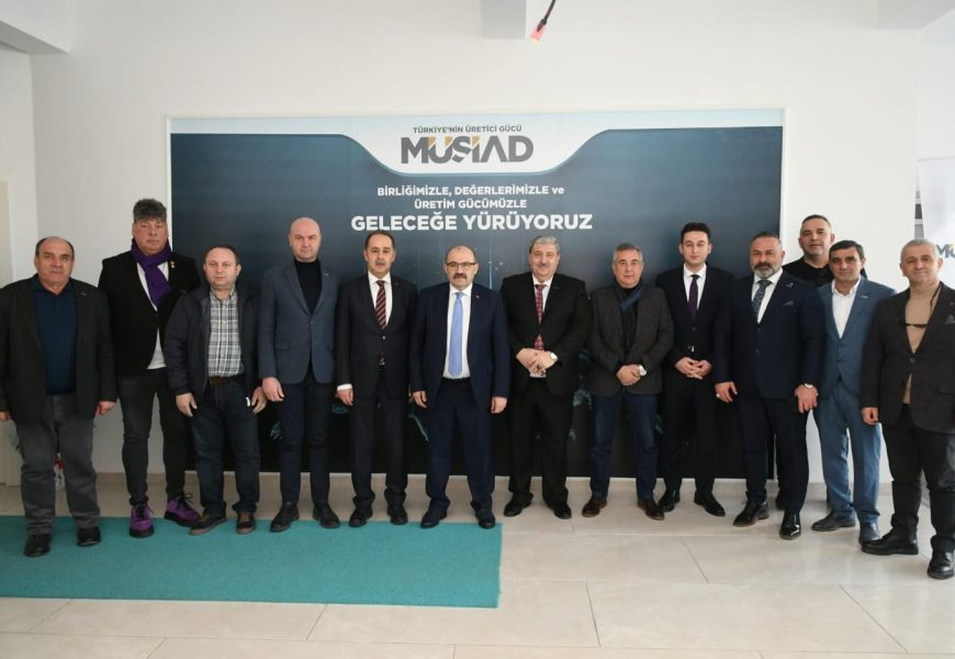 Vali İsmail Ustaoğlu, MÜSİAD Bandırma Şubesini Ziyaret Etti