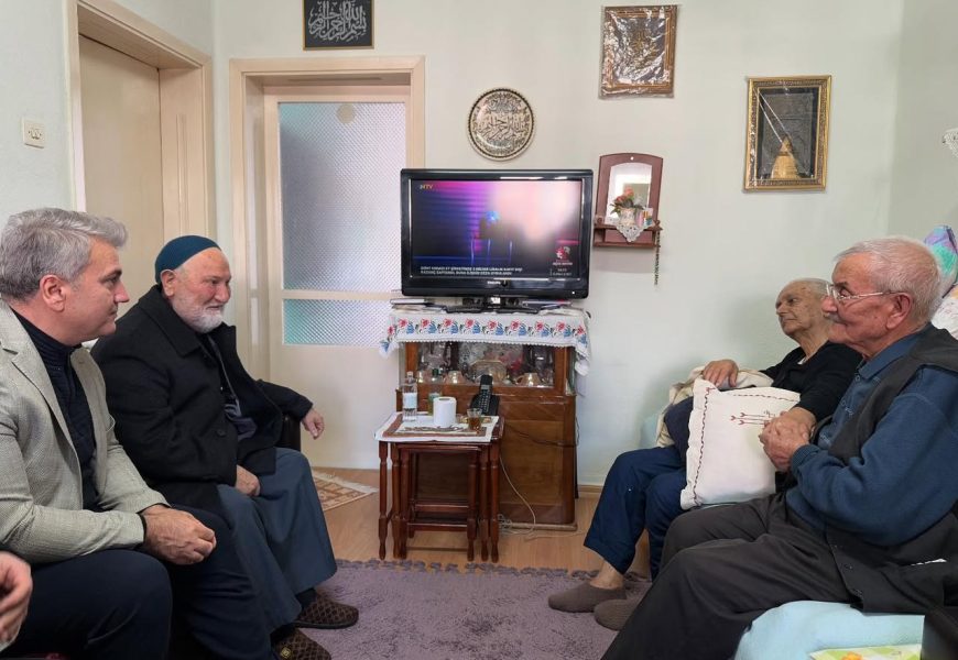Burhaniye’de Hayır Yemeği Etkinliği Düzenlendi