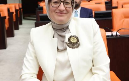 Balıkesir Milletvekili Belgin Uygur, AK Parti Genel Başkan Yardımcılığına Getirildi