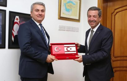 Kuzey Kıbrıs Türk Cumhuriyeti’nde Önemli Toplantı: AKPM Delegasyonu ve KKTC Dışişleri Bakanı Görüştü