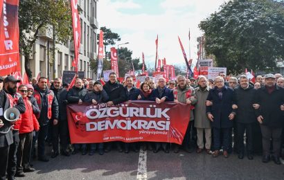 Ahmet Akın: Balıkesir’de Özgürlük ve Demokrasi için Bir Aradayız