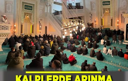 Erdek’te Berat Kandili Dualarla Kutlandı