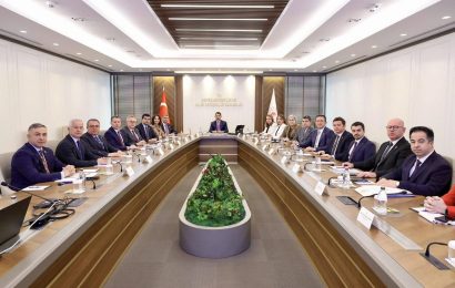 CHP Heyeti, Çevre Bakanı ile Deprem ve Çevre Sorunlarını Görüştü