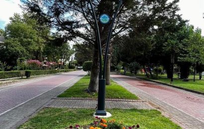 Gönen’de Soğuk Hava Etkisini Sürdürüyor: Kar Yerini Yağmura Bırakıyor