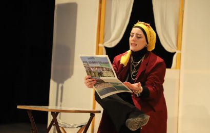 Gönen’de Tiyatro Heyecanı: “Tersine Dünya” Büyük İlgi Gördü