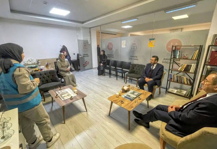 Balıkesir Müftüsü Hasan Hayri Yaşar, Bandırma Diyanet Genç Ofisi’ni Ziyaret Etti