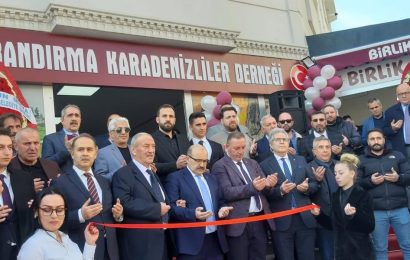Bandırma Karadenizliler Derneği’nin Yeni Hizmet Binası Dualarla Açıldı