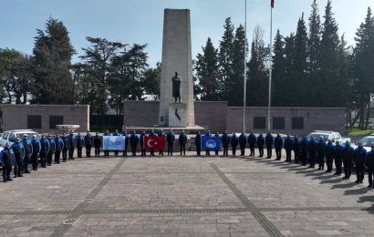 Balıkesir’de İstiklal Marşı Coşkusu: Dededen Toruna Gurur