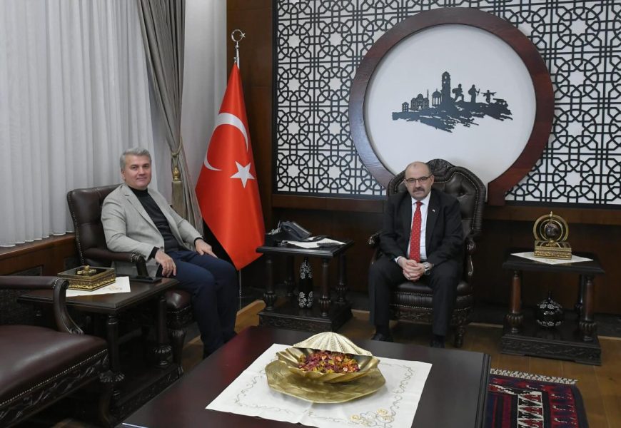Balıkesir Milletvekili Mustafa Canbey, Vali İsmail Ustaoğlu’nu Ziyaret Etti