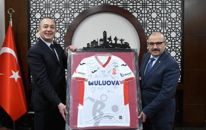 Balıkesirspor Yönetiminden Vali İsmail Ustaoğlu’na Ziyaret