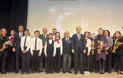 Bandırma Belediyesi’nden İstiklal Marşı’nın Kabulü Etkinliği