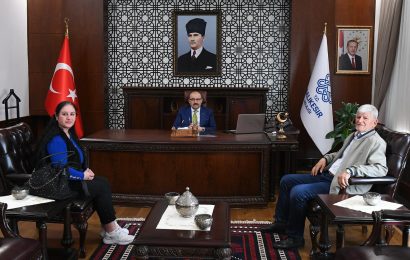 Balıkesir’de Sivil Toplum Ziyareti: Mustafa Memiş Vali Ustaoğlu’nu Ziyaret Etti