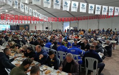 Bandırma’da İftar Yemeği Liman AVM Tarafından İkram Edildi