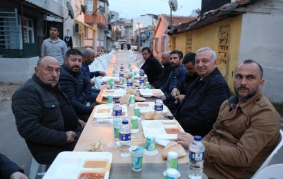 Bandırma Belediyesi’nden Çınarlı Mahallesi’ne İftar Ziyareti