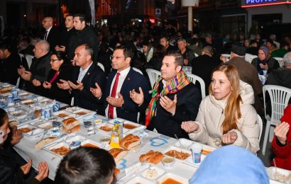 Balıkesir Büyükşehir Belediyesi Başkanı Ahmet Akın’dan Sındırgı’ya Övgü