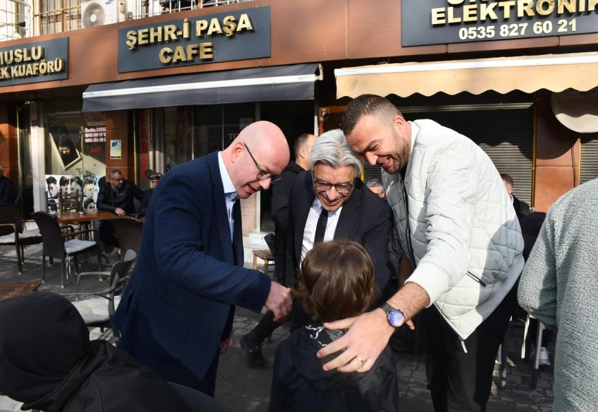 Zağnos Paşa Camii’nde Bayram Coşkusu