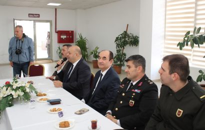 Gönen’de Bayram Coşkusu: Vatandaşlar Bir Araya Geldi