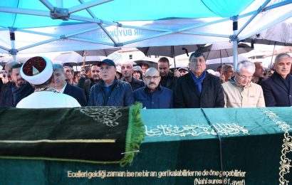 Balıkesir Valisi, İş İnsanının Babasının Cenazesine Katıldı