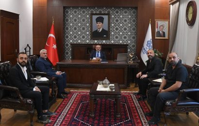 Balıkesir’de Müzisyenler Vali Ustaoğlu’nu Ziyaret Etti