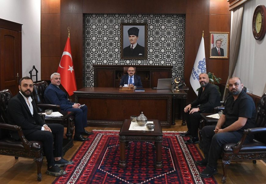 Balıkesir’de Müzisyenler Vali Ustaoğlu’nu Ziyaret Etti