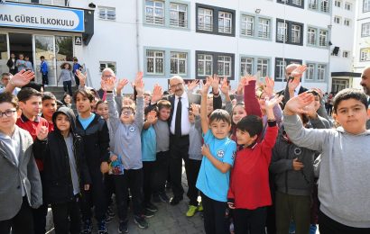Balıkesir Valisi Ustaoğlu, Kadriye Kemal Gürel İlkokulu’nda Öğrencilerle Bir Araya Geldi