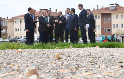 Balıkesir Valisi Ustaoğlu, Gönen Ticaret Odası Mesleki ve Teknik Anadolu Lisesi’ni Ziyaret Etti