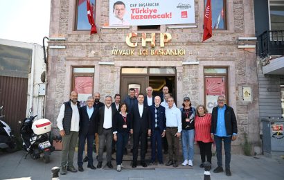 Balıkesir Büyükşehir Belediye Başkanı Akın, Ayvalık’ta Temaslarda Bulundu