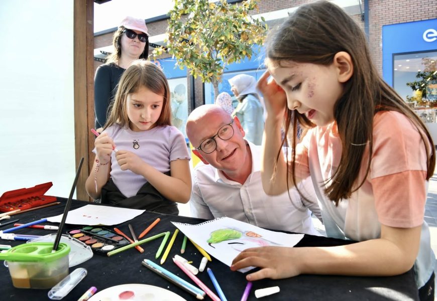 Balıkesir’de 23 Nisan Coşkusu Çocukların Gülüşleriyle Yaşandı