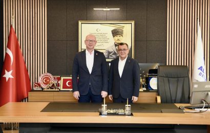 Altıeylül Belediyesi’nde Değerlendirme Toplantısı Yapıldı Altıeylül Belediyesi’nde Değerlendirme Toplantısı Yapıldı