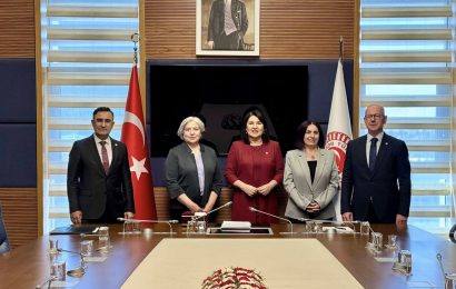 Yeni Dublin Büyükelçisi Esra Cankorur, TBMM’de İrlanda Dostluk Grubu ile Buluştu