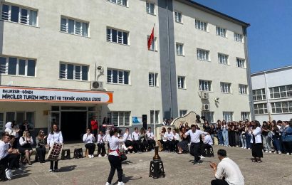 Gönen Mirciler Turizm Lisesi’nde Bahar Şenliği Coşkusu