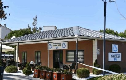 Balıkesir Büyükşehir Belediyesi Emeklilere Sosyal Merkez Açtı