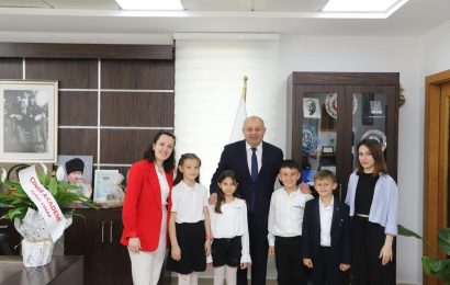 Minik Öğrencilerden Başkan Palaz’a Ziyaret