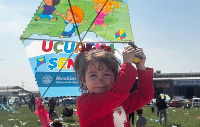 Gönen’de Uçurtma Şenliği Çocuklara Neşe Dolu Bir Gün Yaşattı