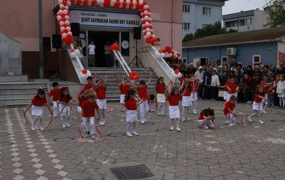 Gönen Şehit Kaymakam Rahmi Bey İlkokulu’nda 23 Nisan Coşkusu