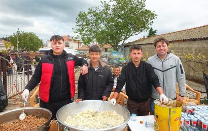 Gönen Paşaçiftlik Köyünde Geleneksel Hayır Cemiyeti Düzenlendi