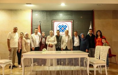 Karesi’de Nikah Coşkusu: Özkan ve Neşet Ailelerinin Mutluluğuna Şahitlik Edildi