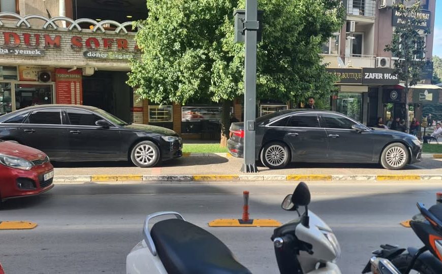 Balıkesir’de Kızılaya Yakın Yaya Yolu İşgali Tartışmaları
