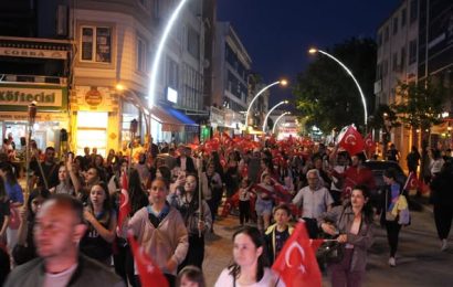 Gönen’de 19 Mayıs Atatürk’ü Anma, Gençlik ve Spor Bayramı Coşkuyla Kutlandı
