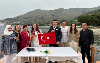 Marmara Adalar’da Evlilik Sevinci: Esra Söyler ve Rıdvan Özkan Evlendi