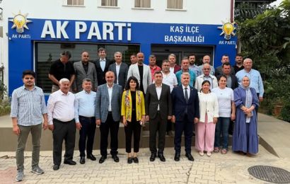 Mustafa Canbey, Antalya’daki İlçe Teşkilatlarıyla Bir Araya Geldi