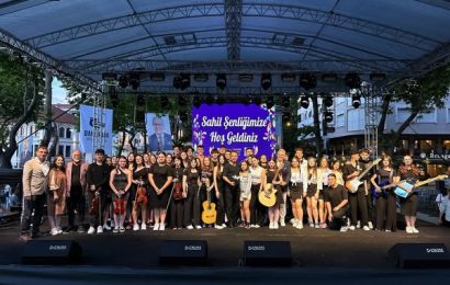 Bandırma Sahil Şenliği İkinci Günü Sanat ve Müzikle Coştu