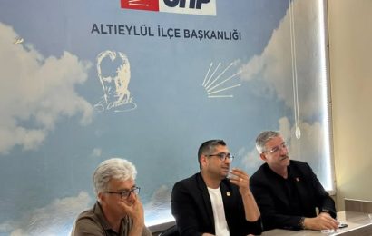 CHP Balıkesir Altıeylül İlçe Başkanlığı Yönetim Kurulu Toplantısı Yapıldı