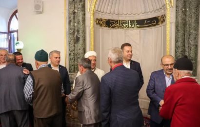 Zağnos Paşa Camii’nde Bayram Coşkusu