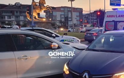 Bandırma Girişinde 2 Araçlı Kaza: 5 Yaralı