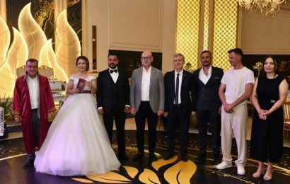 Balıkesir’de Bir Nikah Töreni: Genç Çiftin Mutluluğu Paylaşıldı