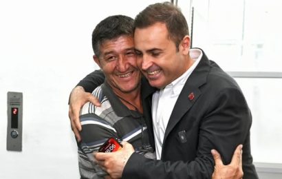 Balıkesir Büyükşehir Başkanı Akın, Bayram Ziyaretleriyle Mesai Arkadaşlarıyla Buluştu