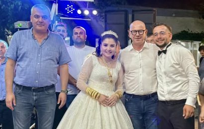 CHP Savaştepe Gençlik Kolları Başkanı Emre ve Emine Sarı Evlendi