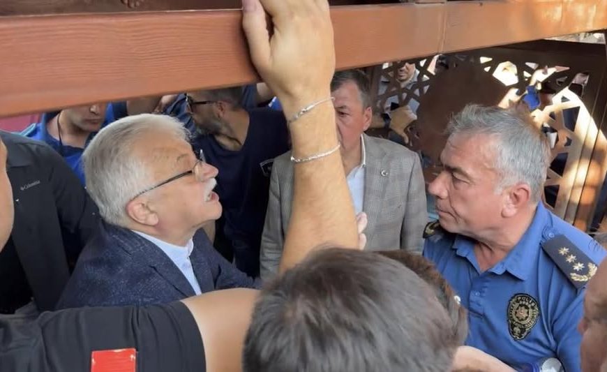 Burhaniye Muhyiddin-i Rumi Türbesi Defin Talebi Hukuki Süreçte Tartışmalara Neden Oldu