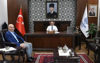 Balıkesir Valisi Ustaoğlu, Hattuşa Termal ve Anadolu Doğal Afet Derneği Temsilcilerini Ağırladı